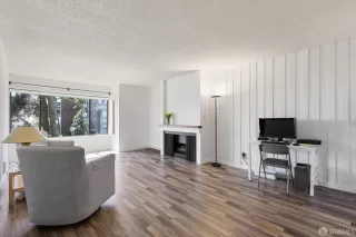 Photo #6: 426120907 Listing 