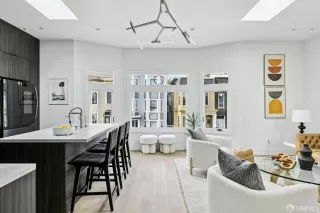 Photo #2: 426121056 Listing 