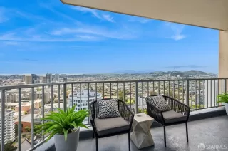 Photo #4: 426121063 Listing 