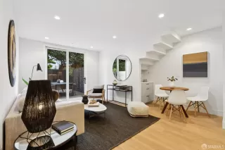 Photo #4: 426121073 Listing 