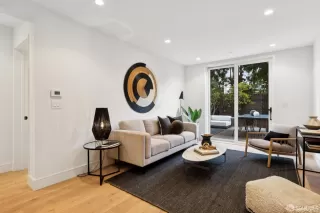 Photo #5: 426121073 Listing 