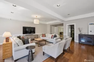 Photo #5: 426121098 Listing 