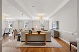 Photo #6: 426121098 Listing 