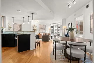 Photo #3: 426121120 Listing 