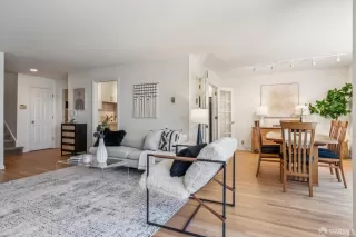 Photo #4: 426121506 Listing 