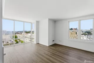 Photo #2: 426121568 Listing 