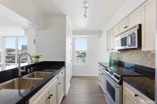 Photo #6: 426121568 Listing 