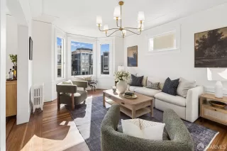 Photo #4: 426121974 Listing 