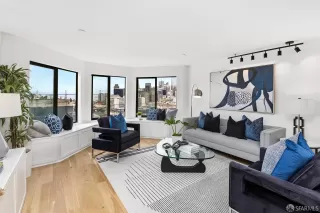 Photo #2: 426122050 Listing 