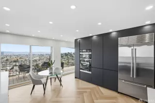 Photo #4: 426122085 Listing 