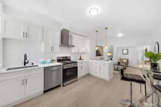 Photo #5: 426122213 Listing 