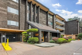 Photo #3: 426122356 Listing 