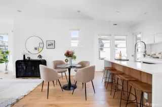 Photo #3: 426122485 Listing 