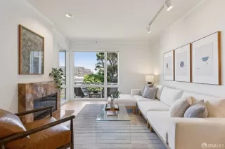 Photo #2: 426122521 Listing 