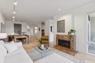 Photo #5: 426122521 Listing 