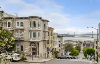 Photo #1: 426122536 Listing 