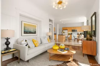 Photo #6: 426122536 Listing 