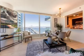 Photo #2: 426122657 Listing 