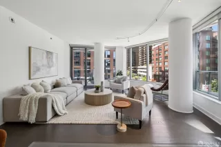 Photo #5: 426122687 Listing 