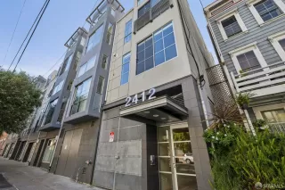 Photo #3: 426122771 Listing