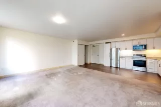 Photo #5: 426123094 Listing 
