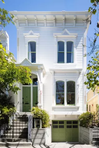 Photo #2: 426123211 Listing 