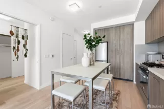 Photo #5: 426123291 Listing 