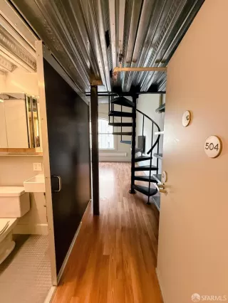 Photo #2: 426123297 Listing