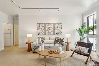 Photo #3: 426123339 Listing 