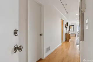 Photo #2: 426123987 Listing 