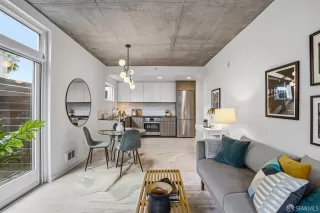 Photo #3: 426124573 Listing 