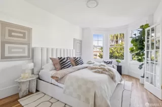 Photo #5: 426124602 Listing 