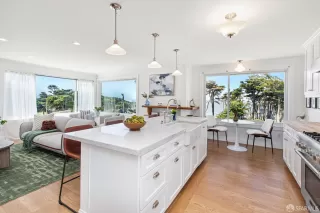 Photo #2: 426124658 Listing 