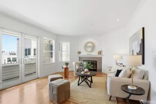 Photo #2: 426124735 Listing