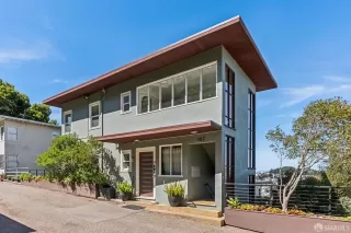 Photo #2: 426124774 Listing 