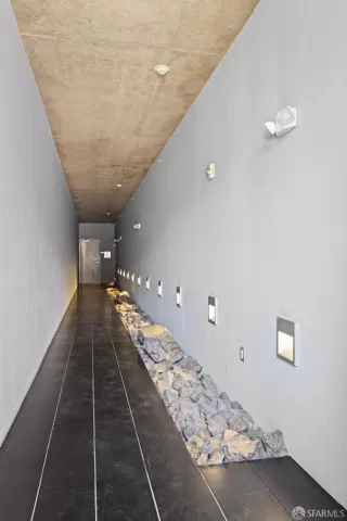 Photo #4: 426125027 Listing 