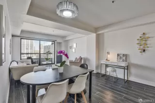 Photo #4: 426125402 Listing 