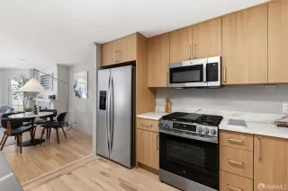 Photo #6: 426125533 Listing 