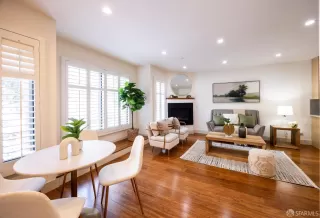 Photo #4: 426125534 Listing 