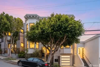 Photo #2: 426125564 Listing 