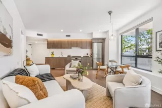 Photo #2: 426125598 Listing 
