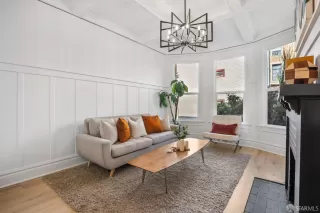 Photo #3: 426125613 Listing 