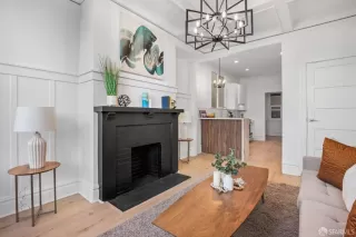 Photo #4: 426125613 Listing 