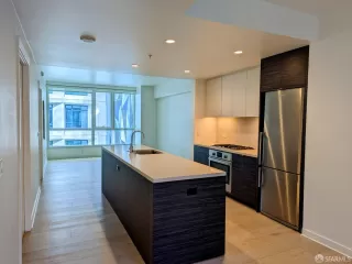 Photo #3: 426125729 Listing 