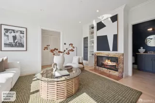 Photo #2: 426125847 Listing 