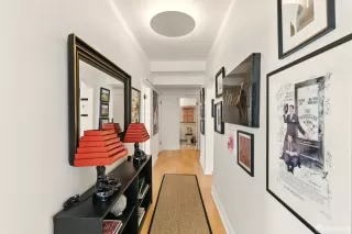 Photo #4: 426125881 Listing
