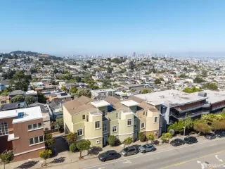 Photo #2: 426125947 Listing 