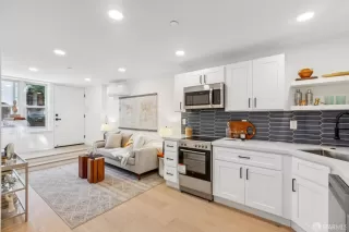 Photo #4: 426126297 Listing 