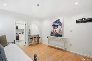 Photo #4: 426126362 Listing 