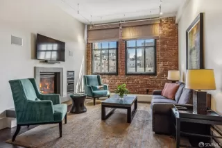 Photo #1: 426126397 Listing 